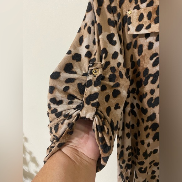 Calvin Klein Cheetah Print Blouse Size Medium - Picture 9 of 11